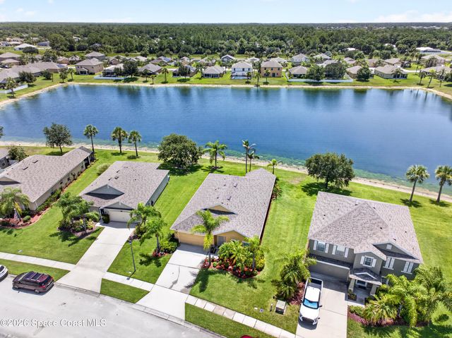 2247 Snapdragon Drive NW, Palm Bay, FL 32907
