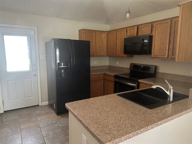 2305 Dalewood Lane, Bedford, TX 76022