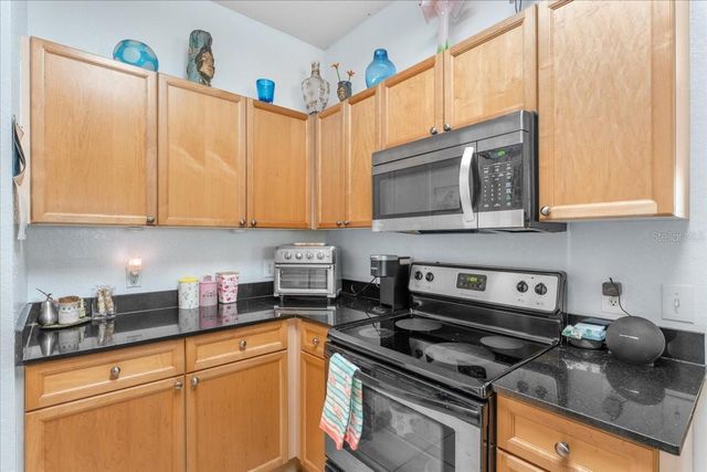 18002 NEW WALES PLACE, Tampa, FL 33647