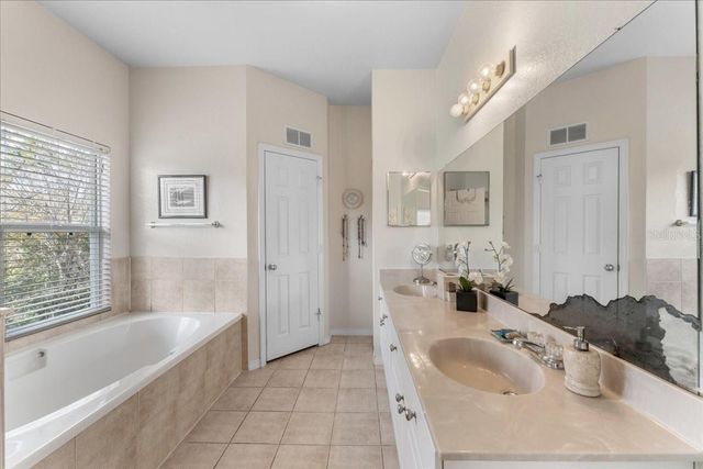 18002 NEW WALES PLACE, Tampa, FL 33647