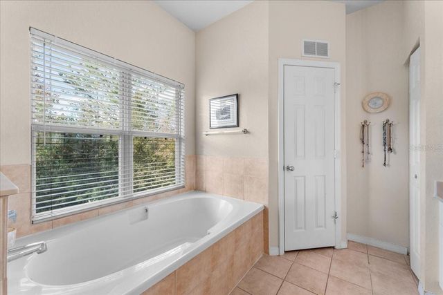 18002 NEW WALES PLACE, Tampa, FL 33647