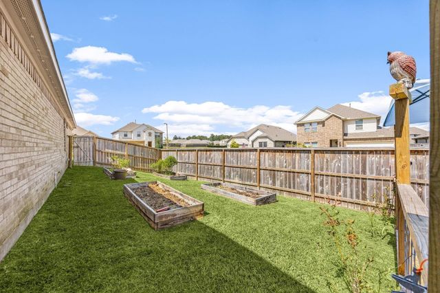 907 Youth Water Road, Montgomery, TX 77316