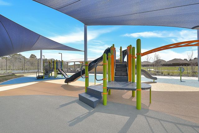 907 Youth Water Road, Montgomery, TX 77316