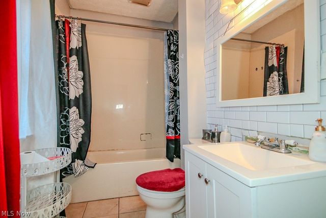 1228 E 167th Street, Cleveland, OH 44110