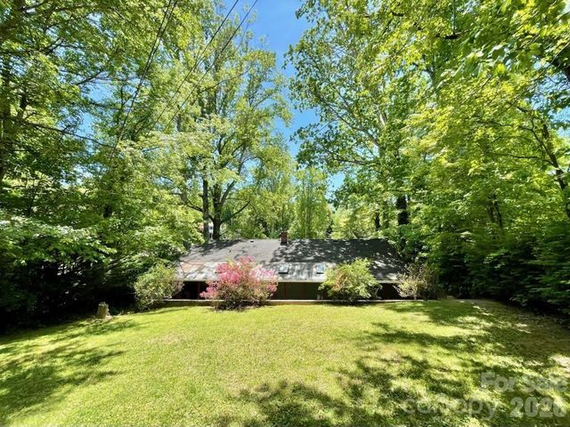 213 N Park Lane, Black Mountain, NC 28711