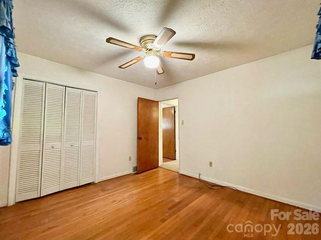 213 N Park Lane, Black Mountain, NC 28711
