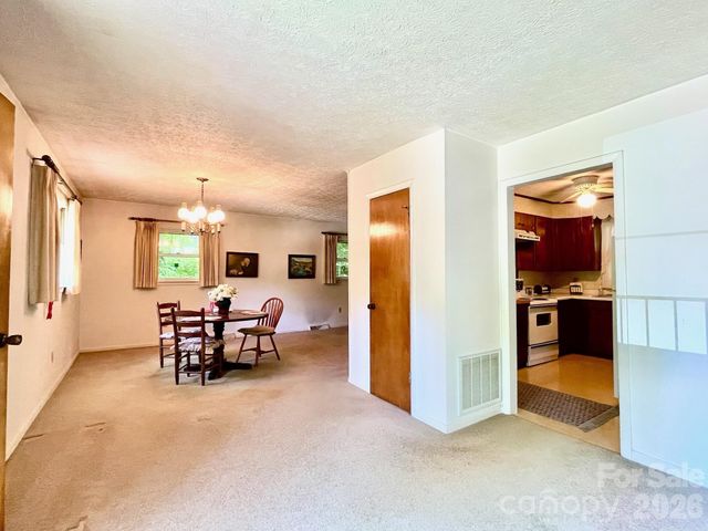 213 N Park Lane, Black Mountain, NC 28711