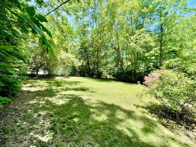 213 N Park Lane, Black Mountain, NC 28711