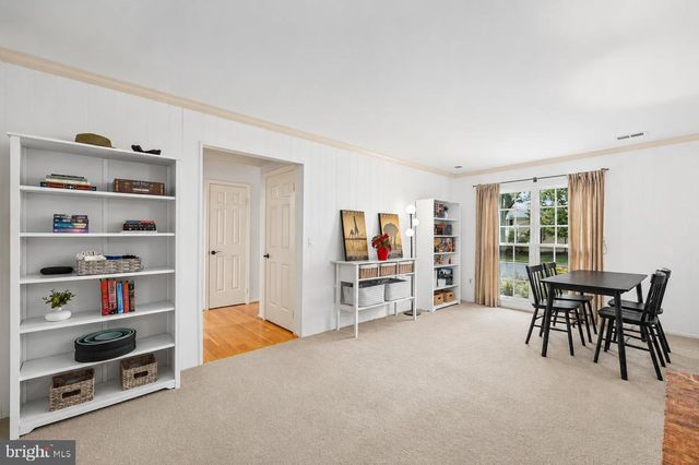 13422 POINT PLEASANT DR, Chantilly, VA 20151