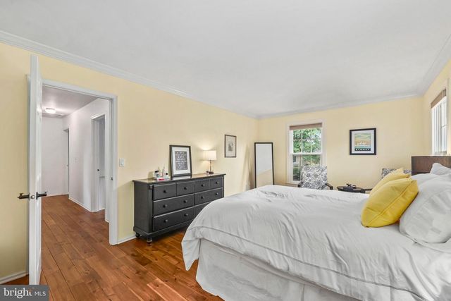 13422 POINT PLEASANT DR, Chantilly, VA 20151