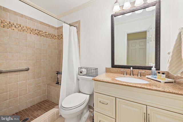 13422 POINT PLEASANT DR, Chantilly, VA 20151