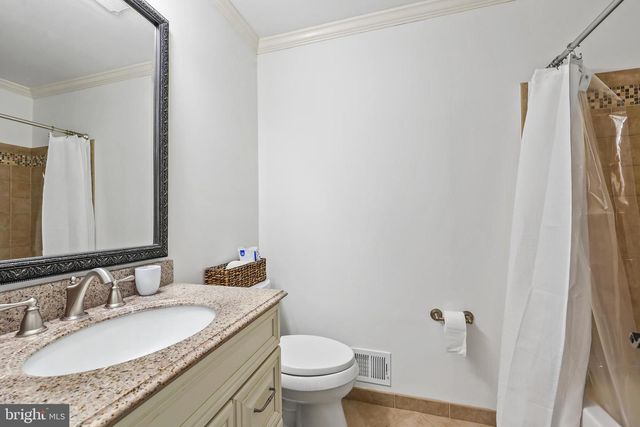 13422 POINT PLEASANT DR, Chantilly, VA 20151