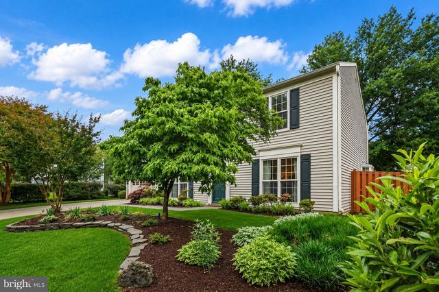 13422 POINT PLEASANT DR, Chantilly, VA 20151
