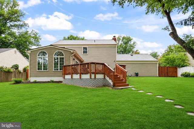 13422 POINT PLEASANT DR, Chantilly, VA 20151