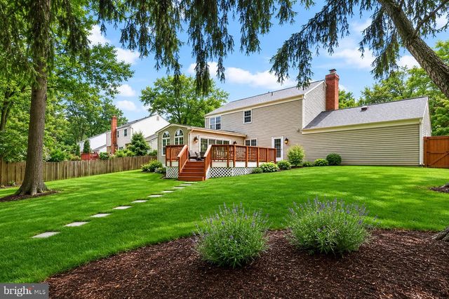 13422 POINT PLEASANT DR, Chantilly, VA 20151
