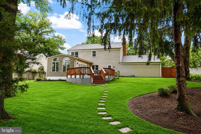 13422 POINT PLEASANT DR, Chantilly, VA 20151