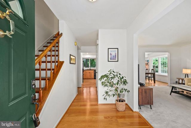 13422 POINT PLEASANT DR, Chantilly, VA 20151