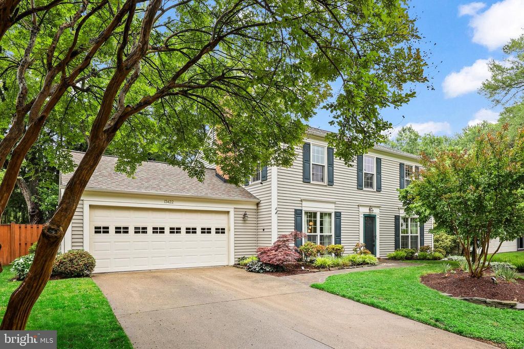 13422 POINT PLEASANT DR, Chantilly, VA 20151
