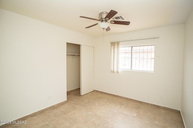 5252 S Via Laguna Blanca, Tucson, AZ 85706