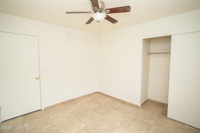 5252 S Via Laguna Blanca, Tucson, AZ 85706