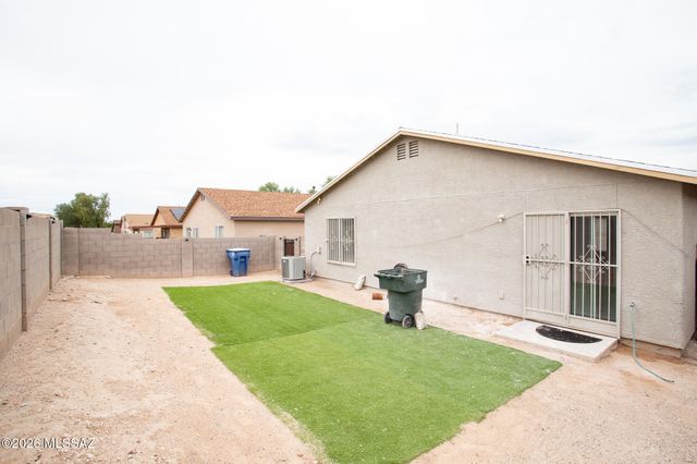 5252 S Via Laguna Blanca, Tucson, AZ 85706