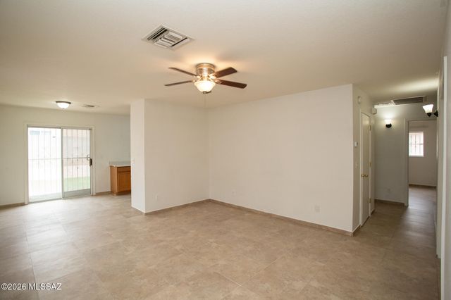 5252 S Via Laguna Blanca, Tucson, AZ 85706