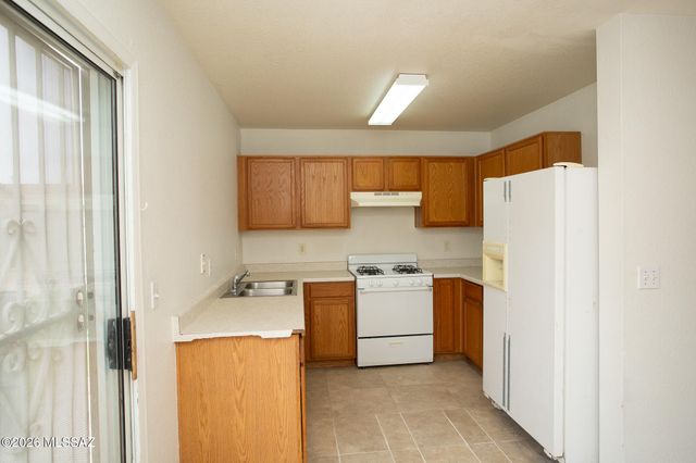 5252 S Via Laguna Blanca, Tucson, AZ 85706