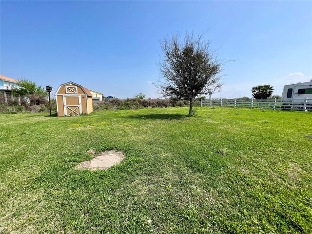 1080 N Monkhouse Drive, Crystal Beach, TX 77650