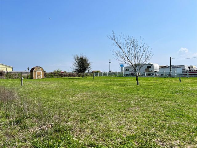 1080 N Monkhouse Drive, Crystal Beach, TX 77650