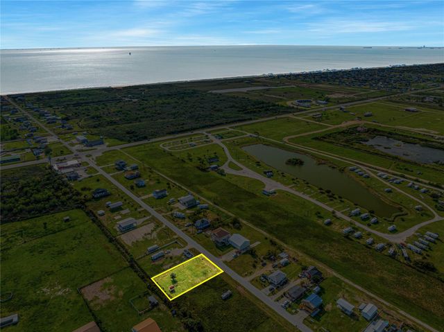 1080 N Monkhouse Drive, Crystal Beach, TX 77650