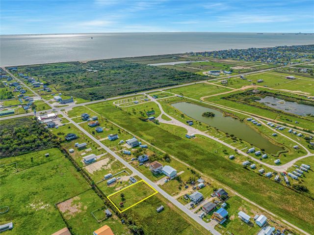 1080 N Monkhouse Drive, Crystal Beach, TX 77650