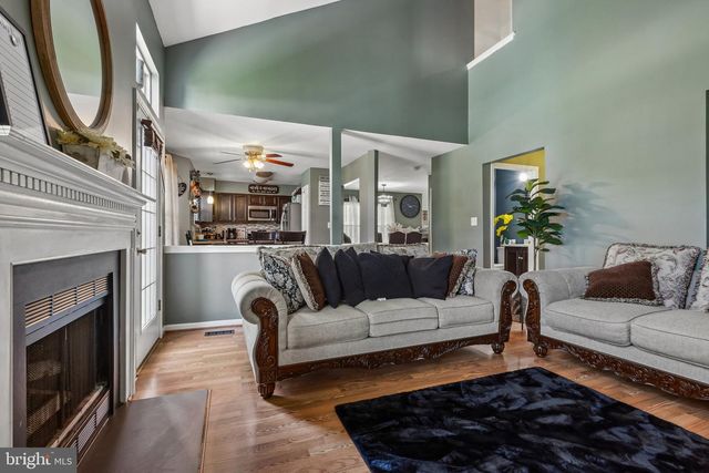 11 STEEPLECHASE BLVD, Burlington, NJ 08016