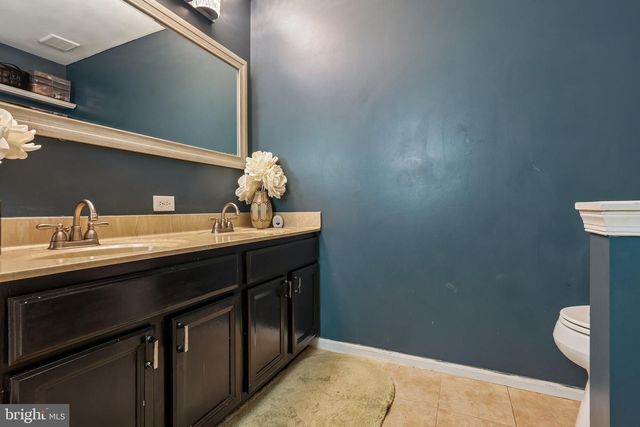 11 STEEPLECHASE BLVD, Burlington, NJ 08016