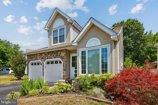 11 STEEPLECHASE BLVD, Burlington, NJ 08016