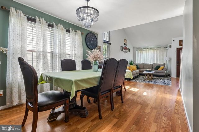 11 STEEPLECHASE BLVD, Burlington, NJ 08016