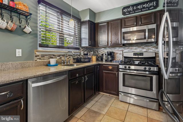 11 STEEPLECHASE BLVD, Burlington, NJ 08016
