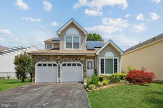 11 STEEPLECHASE BLVD, Burlington, NJ 08016