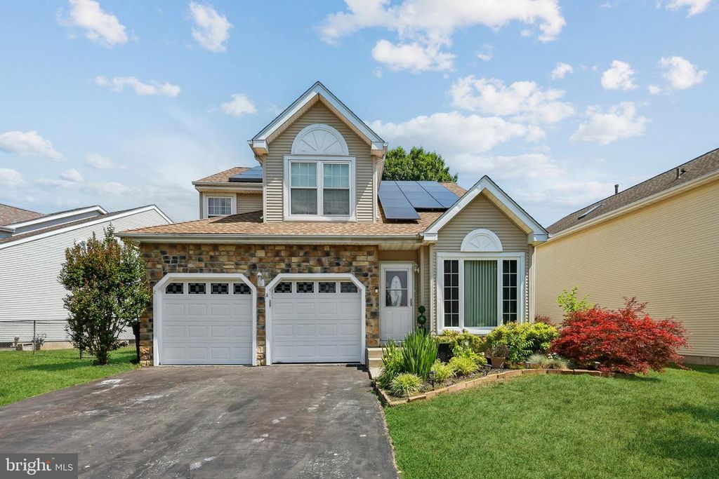 11 STEEPLECHASE BLVD, Burlington, NJ 08016