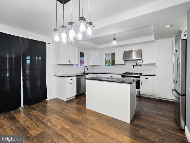 1900 S 29TH ST, Philadelphia, PA 19145