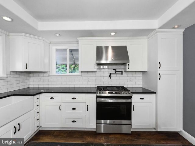 1900 S 29TH ST, Philadelphia, PA 19145