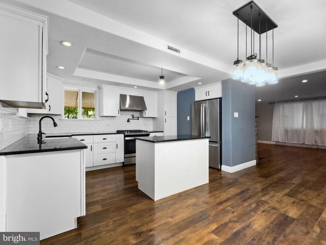 1900 S 29TH ST, Philadelphia, PA 19145