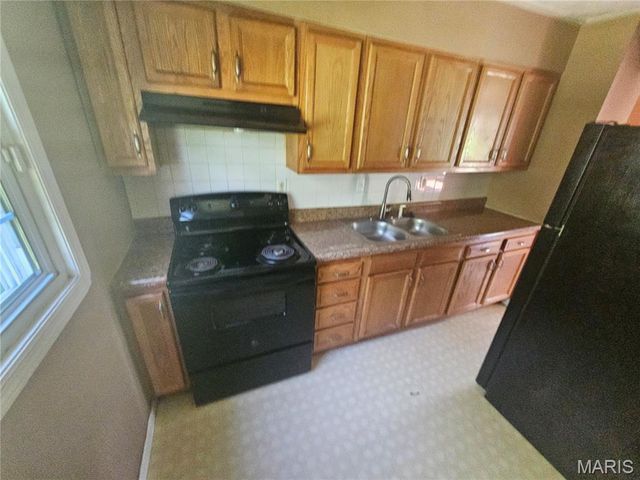 10308 Galloway Drive, St Louis, MO 63137