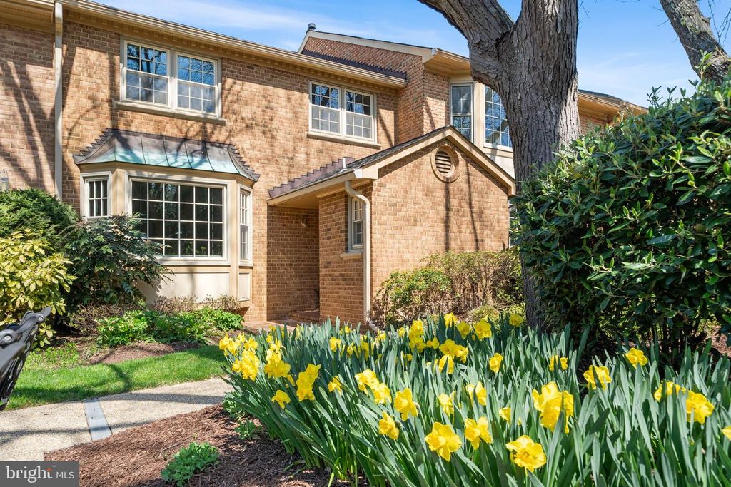 7308 AYNSLEY LN, Mclean, VA 22102