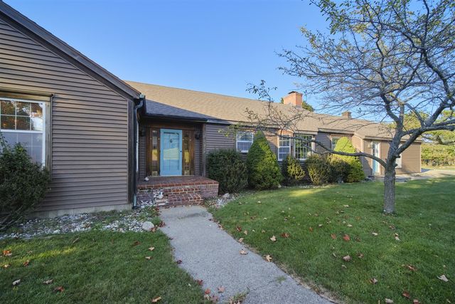 714 Harbor Drive, Manistee, MI 49660