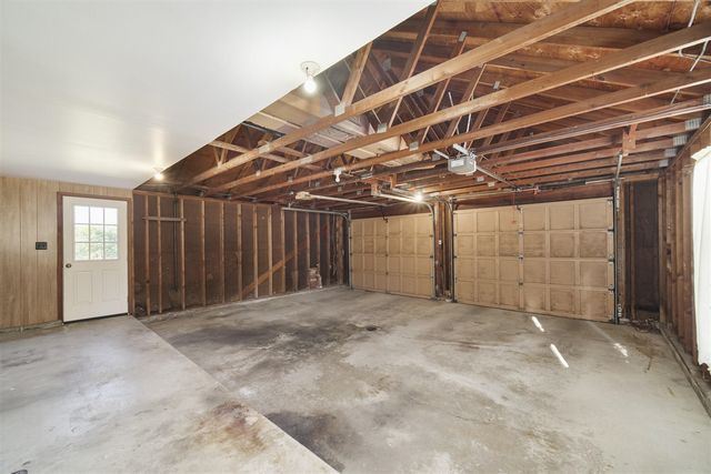 714 Harbor Drive, Manistee, MI 49660