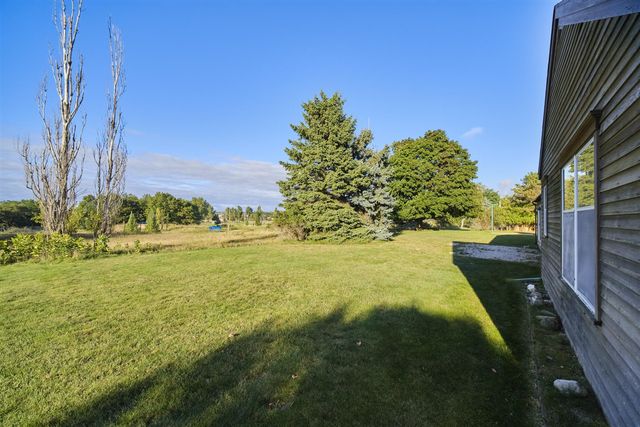 714 Harbor Drive, Manistee, MI 49660