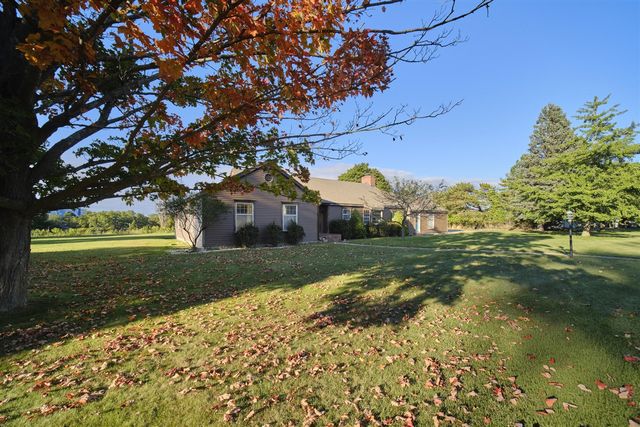 714 Harbor Drive, Manistee, MI 49660