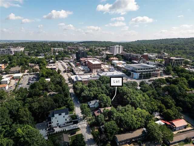 214 Church Avenue, Fayetteville, AR 72701