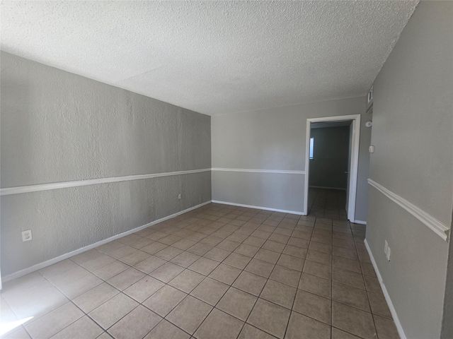 911 Avenue K 9, Galveston, TX 77550