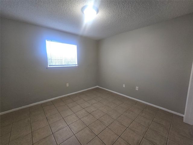 911 Avenue K 9, Galveston, TX 77550